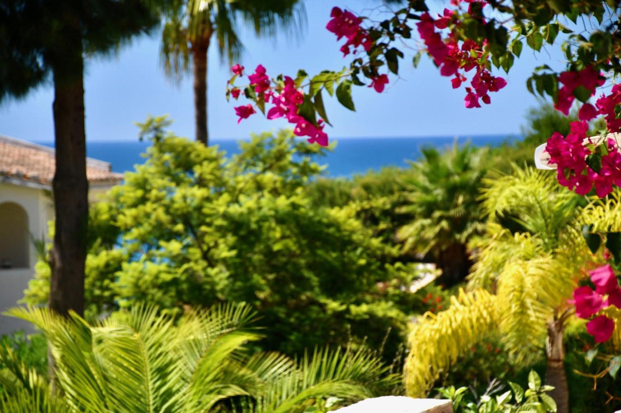 Aquamarine - Gemstone Getaway Lejlighed Vale do Lobo Eksteriør billede